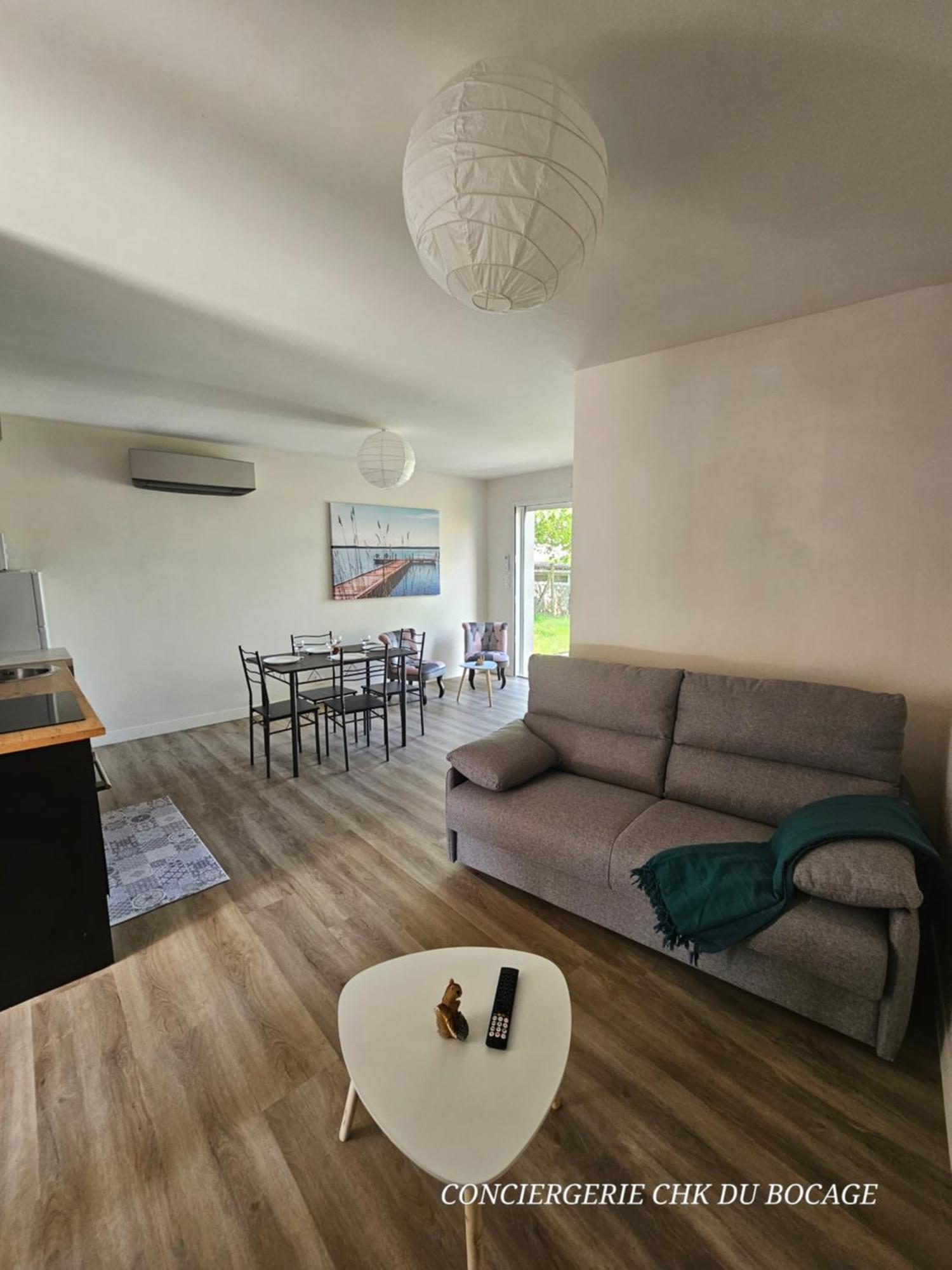 Le Petit Ecureuil Charmant Gite Jardin Terrasse Les Herbiers Εξωτερικό φωτογραφία