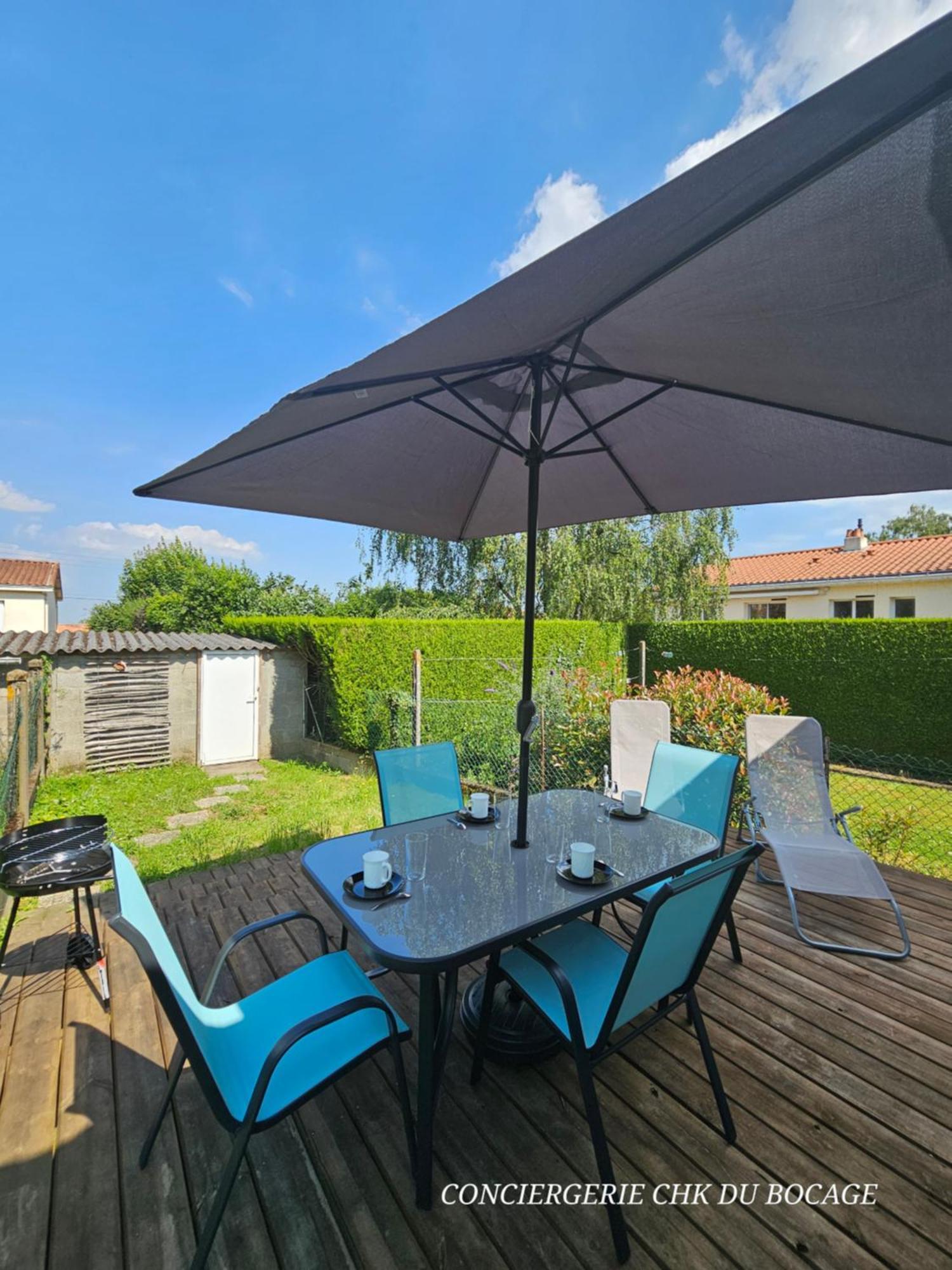 Le Petit Ecureuil Charmant Gite Jardin Terrasse Les Herbiers Εξωτερικό φωτογραφία